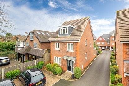 4 Bedroom House To LetHouse To Let in Wain Close, St. Albans, Hertfordshire - Collinson Hall