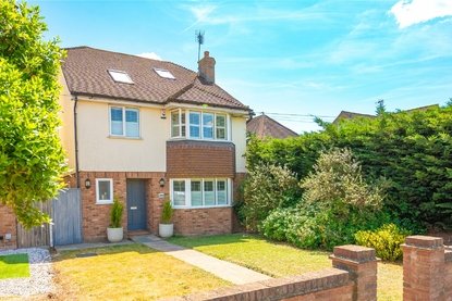 4 Bedroom House For SaleHouse For Sale in Watford Road, Chiswell Green, St Albans - Collinson Hall