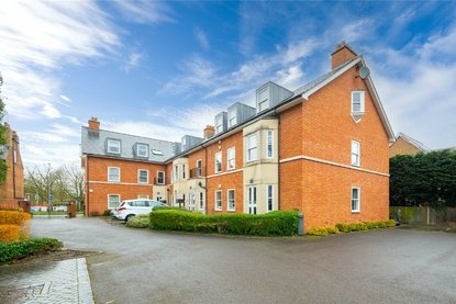 2 Bedroom Apartment New InstructionApartment New Instruction in Holywell Hill, St. Albans, Hertfordshire - Collinson Hall