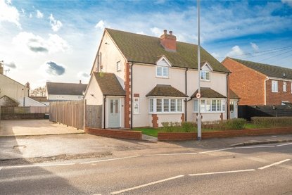 2 Bedroom House New InstructionHouse New Instruction in High Street, Colney Heath, St. Albans - Collinson Hall