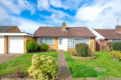 2 Bedroom Bungalow New InstructionBungalow New Instruction in Swans Close, St. Albans, Hertfordshire - Collinson Hall