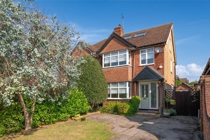 4 Bedroom House For SaleHouse For Sale in Mount Pleasant Lane, Bricket Wood, St. Albans - Collinson Hall