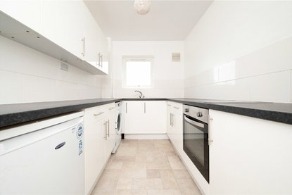 2 Bedroom Apartment LetApartment Let in Lemsford Road, St. Albans, Hertfordshire - Collinson Hall