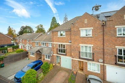 3 Bedroom House New InstructionHouse New Instruction in Lynch Court, Princess Diana Drive, St. Albans - Collinson Hall