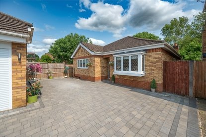 3 Bedroom Bungalow New InstructionBungalow New Instruction in Heracles Close, Park Street, St. Albans - Collinson Hall