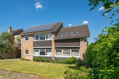 4 Bedroom House Sold Subject to ContractHouse Sold Subject to Contract in Cunningham Hill Road, St. Albans, Hertfordshire - Collinson Hall