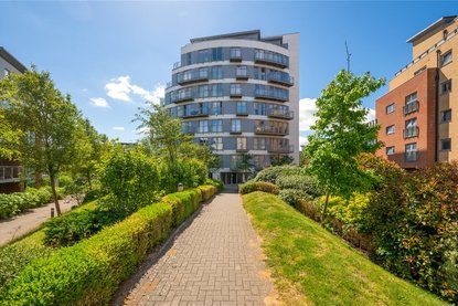 2 Bedroom Apartment For SaleApartment For Sale in Charrington Place, St. Albans, Hertfordshire - Collinson Hall