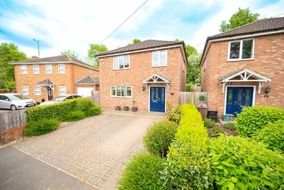 3 Bedroom House New InstructionHouse New Instruction in Park Street Lane, Park Street, St. Albans - Collinson Hall