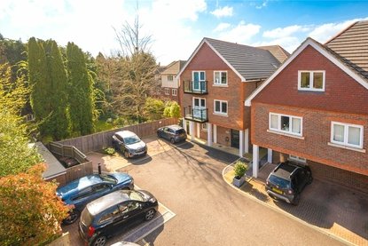 2 Bedroom Apartment For SaleApartment For Sale in Wain Close, St. Albans, Hertfordshire - Collinson Hall