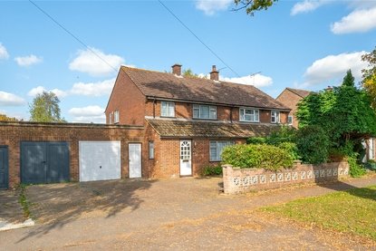 3 Bedroom House New InstructionHouse New Instruction in Nelson Avenue, St. Albans, Hertfordshire - Collinson Hall