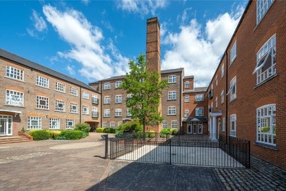 2 Bedroom Apartment New InstructionApartment New Instruction in Milliners Court, Lattimore Road, St. Albans - Collinson Hall
