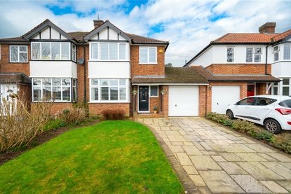 3 Bedroom House New InstructionHouse New Instruction in Stanley Avenue, St. Albans, Hertfordshire - Collinson Hall