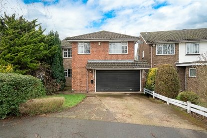 5 Bedroom House For SaleHouse For Sale in Noke Side, St. Albans, Hertfordshire - Collinson Hall