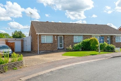 2 Bedroom Bungalow New InstructionBungalow New Instruction in Dell Rise, Park Street, St. Albans - Collinson Hall