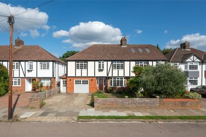 5 Bedroom House New InstructionHouse New Instruction in Tavistock Avenue, St. Albans, Hertfordshire - Collinson Hall