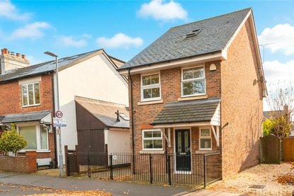 3 Bedroom House New InstructionHouse New Instruction in Royal Road, St. Albans, Hertfordshire - Collinson Hall