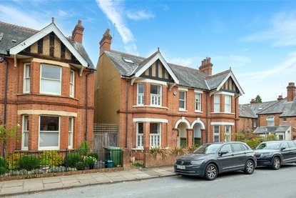 5 Bedroom House New InstructionHouse New Instruction in Blandford Road, St. Albans, Hertfordshire - Collinson Hall