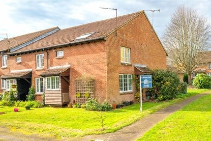 1 Bedroom House New InstructionHouse New Instruction in Richmond Walk, St. Albans, Hertfordshire - Collinson Hall