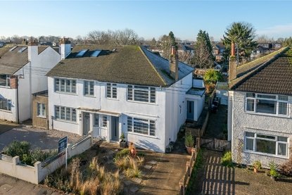 4 Bedroom House New InstructionHouse New Instruction in Oakwood Drive, St. Albans, Hertfordshire - Collinson Hall