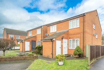 2 Bedroom House New InstructionHouse New Instruction in Woodlea, Hammers Gate, St. Albans - Collinson Hall