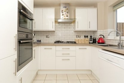 3 Bedroom House For SaleHouse For Sale in Harvesters, St. Albans, Hertfordshire - Collinson Hall