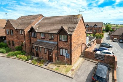 3 Bedroom House For SaleHouse For Sale in Harvesters, St. Albans, Hertfordshire - Collinson Hall