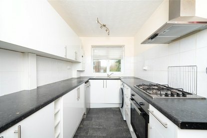 2 Bedroom Apartment To LetApartment To Let in Cumberland Court, Carlisle Avenue, St. Albans - Collinson Hall