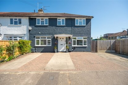 5 Bedroom House New InstructionHouse New Instruction in Aubrey Avenue, London Colney, St. Albans - Collinson Hall