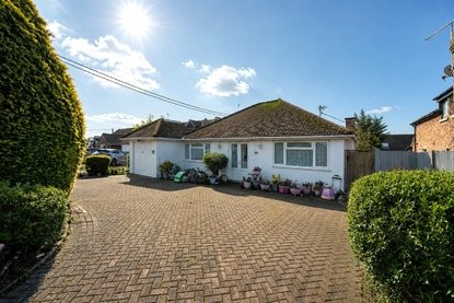 3 Bedroom Bungalow New InstructionBungalow New Instruction in The Uplands, Bricket Wood, St. Albans - Collinson Hall