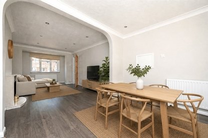 3 Bedroom House To LetHouse To Let in Hunters Ride, Bricket Wood, St. Albans - Collinson Hall