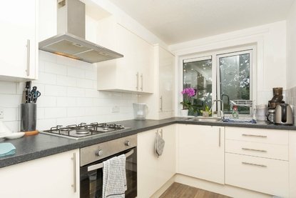 1 Bedroom Apartment To LetApartment To Let in Gordon House, Gordon Close, St. Albans - Collinson Hall