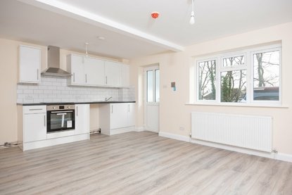 1 Bedroom Apartment For Sale in How Wood, Park Street, St. Albans - Collinson Hall
