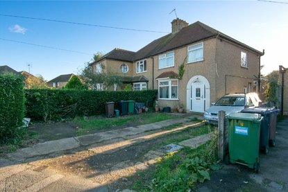 3 Bedroom House Sold Subject to Contract in Burston Drive, Park Street, St. Albans - Collinson Hall