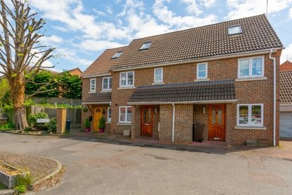 3 Bedroom House Let AgreedHouse Let Agreed in Waverley Road, St. Albans - Collinson Hall