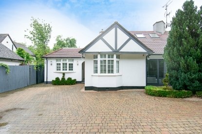 4 Bedroom House,bungalow Sold Subject to Contract in Lye Lane, Bricket Wood, St. Albans - Collinson Hall