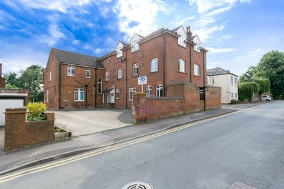 2 Bedroom Apartment To LetApartment To Let in Grosvenor Road, St. Albans - Collinson Hall