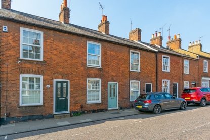 2 Bedroom House Exchanged in Holywell Hill, St. Albans - Collinson Hall