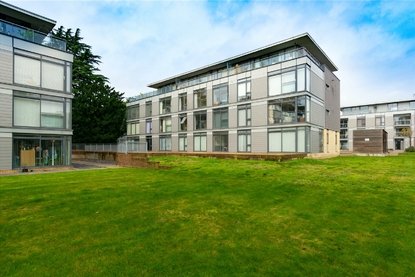 1 Bedroom Apartment LetApartment Let in Whitley Court, Newsom Place, Hatfield Road - Collinson Hall