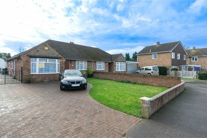 3 Bedroom Bungalow Sold Subject to Contract in Hollybush Avenue, St. Albans, Hertfordshire - Collinson Hall