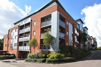 2 Bedroom Apartment For Sale in Charrington Place, St. Albans, Hertfordshire - Collinson Hall