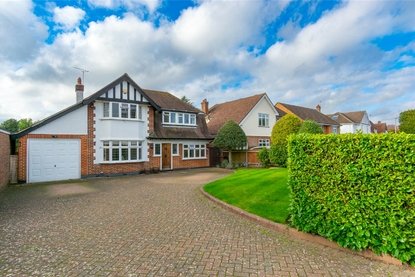 4 Bedroom House For SaleHouse For Sale in Beaumont Avenue, St. Albans - Collinson Hall