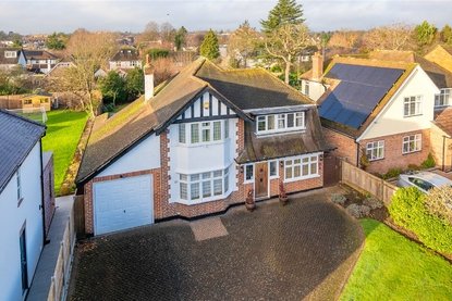 4 Bedroom House For SaleHouse For Sale in Beaumont Avenue, St. Albans - Collinson Hall