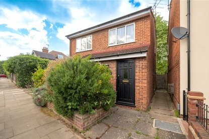 3 Bedroom House Sold Subject to Contract in Brampton Road, St. Albans, Hertfordshire - Collinson Hall