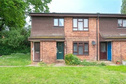 2 Bedroom Maisonette To LetMaisonette To Let in Mountbatten Close, St. Albans, Hertfordshire - Collinson Hall