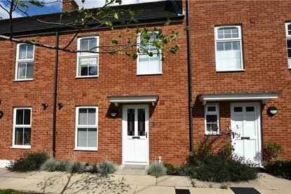 3 Bedroom House Sold Subject to Contract in Fleming Drive, Markyate, St. Albans - Collinson Hall