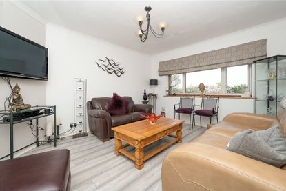 2 Bedroom Apartment,maisonette For Sale in Oakwood Road, Bricket Wood, St. Albans - Collinson Hall