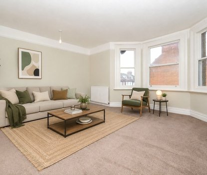 3 Bedroom Maisonette LetMaisonette Let in Britton Avenue, St. Albans, Hertfordshire - Collinson Hall