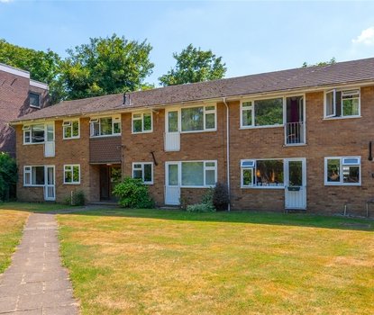 1 Bedroom Apartment To LetApartment To Let in Cumberland Court, Carlisle Avenue, St. Albans - Collinson Hall