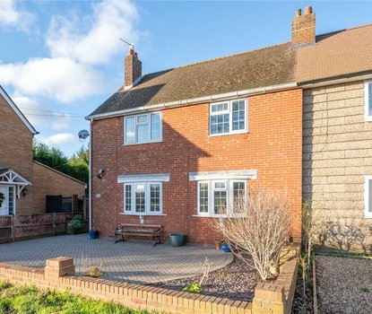 3 Bedroom House For SaleHouse For Sale in Butterfield Lane, St. Albans, Hertfordshire - Collinson Hall