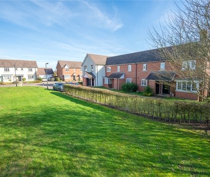 2 Bedroom House For SaleHouse For Sale in Pasture View, Oaklands Lane, Smallford - Collinson Hall